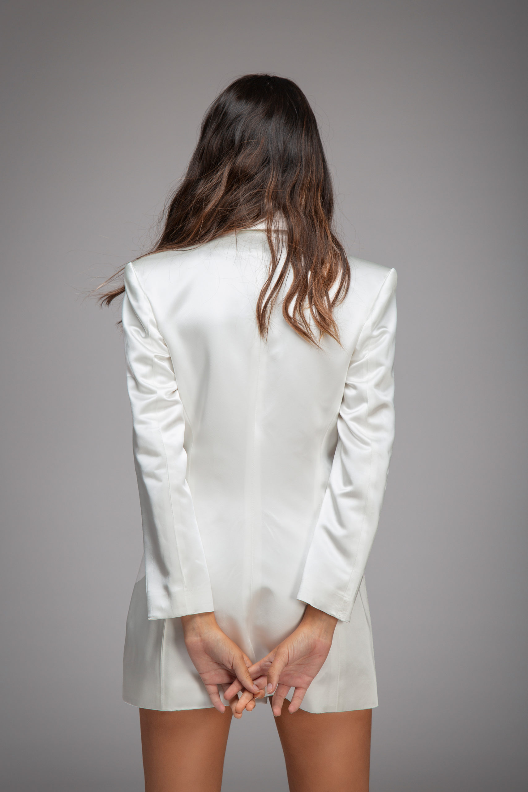 womance-tuxedo-smokin-chaqueta-seda-mini-dress-white-hq-6